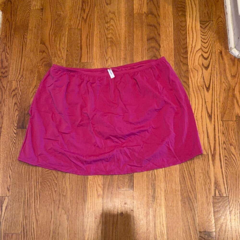 NWT 24 Lane Bryant Swim By Cacique Swim Skirt Fushcia w Gold Buckle - Picture 6 of 9